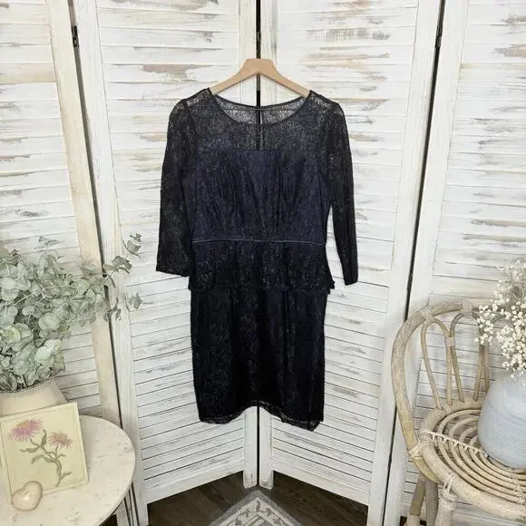 ADRIANNA PAPELL 12 Women's Lace Overlay Sheath Dress Peplum Navy Cocktail Short - Picture 2 of 14